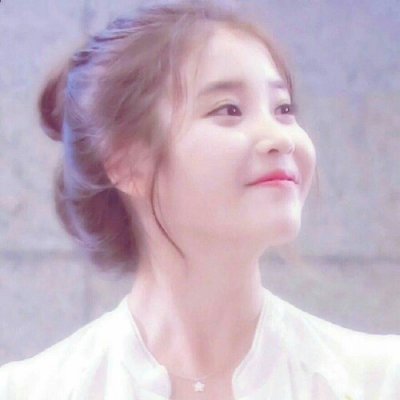 扎丸子头气质型女生头像图片