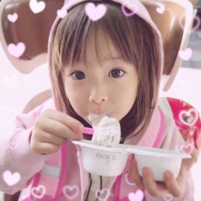 网红小女孩头像超萌嘟嘴