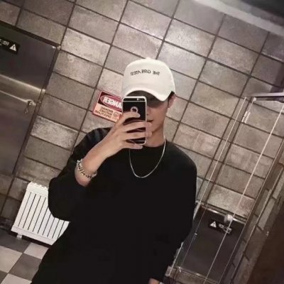 男生手机遮脸头像真人图片