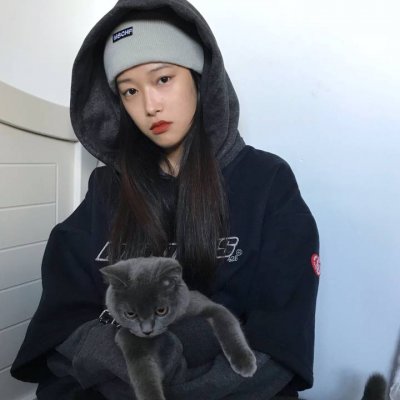 黑暗系女生真人头像图片