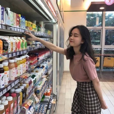 嘟嘴女生卖萌头像图片