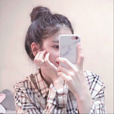 扎丸子头气质型女生头像图片