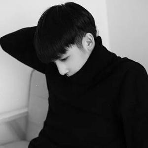 帅气休闲男生的头像图片