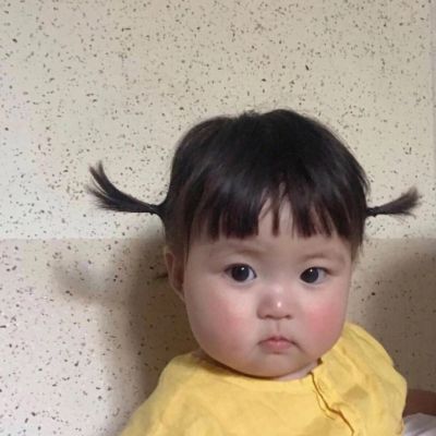 网红小女孩头像超萌嘟嘴