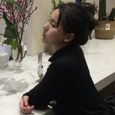 扎丸子头气质型女生头像图片