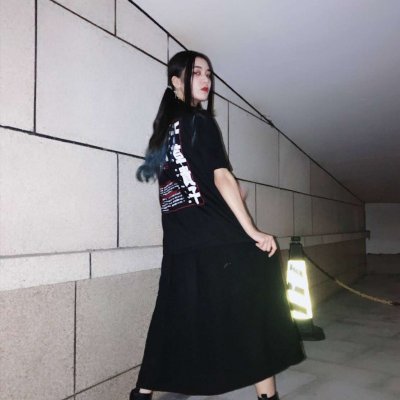 黑暗系女生真人头像图片