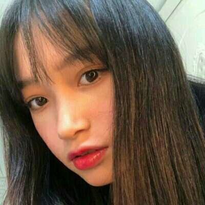 小众近脸女生头像