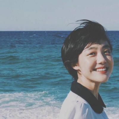 海边图片唯美女生头像