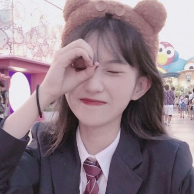 嘟嘴女生卖萌头像图片