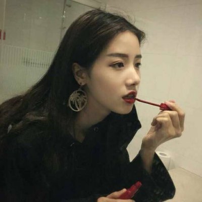 黑暗系女生真人头像图片