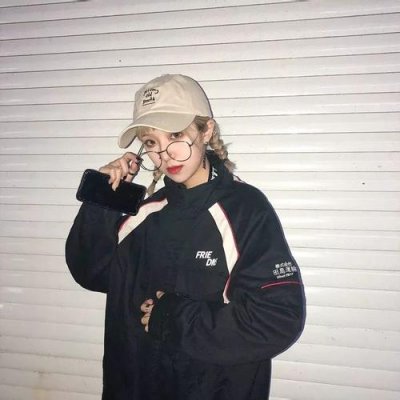 女生眼镜头像控