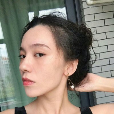 小众近脸女生头像
