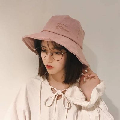 女生眼镜头像控