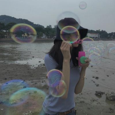 海边图片唯美女生头像