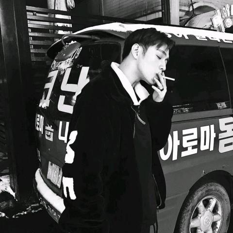 帅气冷酷男生头像图片