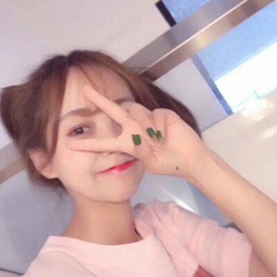 扎丸子头气质型女生头像图片