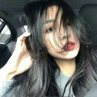 小众近脸女生头像