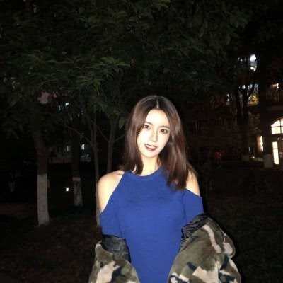 黑色系冷酷的女生头像真人图片