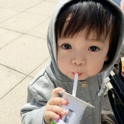 网红小女孩头像超萌嘟嘴
