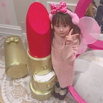 网红小女孩头像超萌嘟嘴