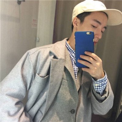 男生手机遮脸头像真人图片