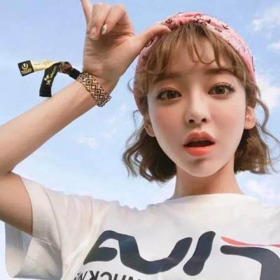 海边图片唯美女生头像