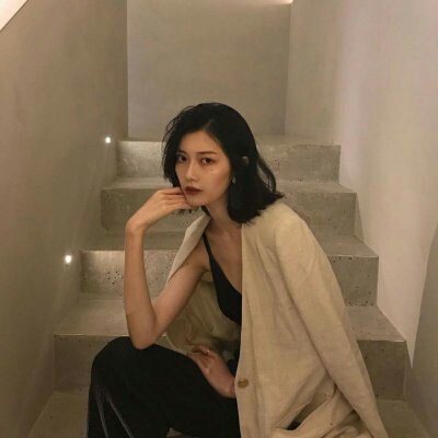 小众近脸女生头像