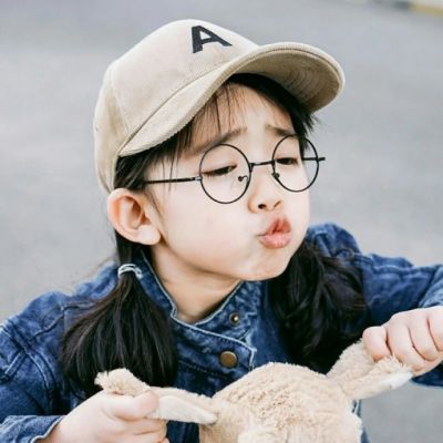 网红小女孩头像超萌嘟嘴