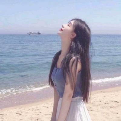 海边图片唯美女生头像