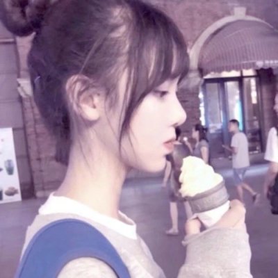 女生个性潮图微信头像
