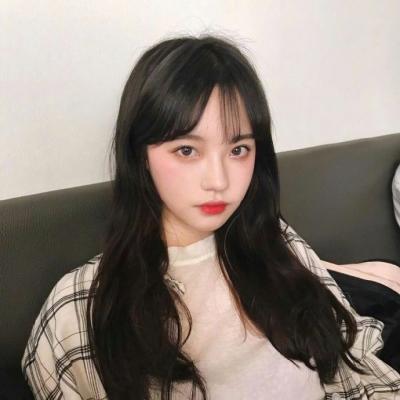 简单大大方方的女生头像图片