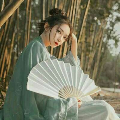 高雅仙气古风女子真人头像图片