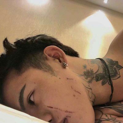 潮牌高清头像无水印男生图片
