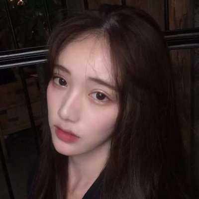 忧郁的头像女生真人图片