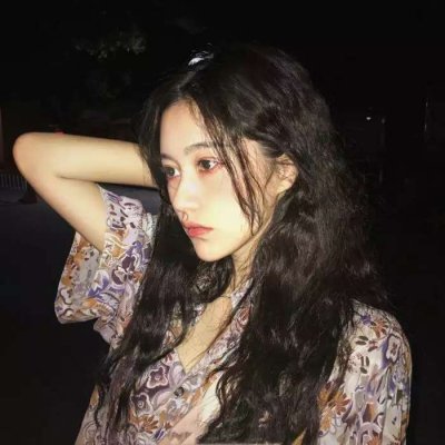 忧郁的头像女生真人图片
