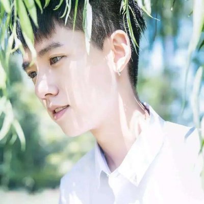 头像男生简约干净小清新图片