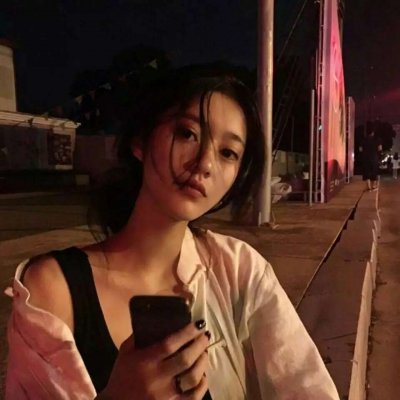 忧郁的头像女生真人图片