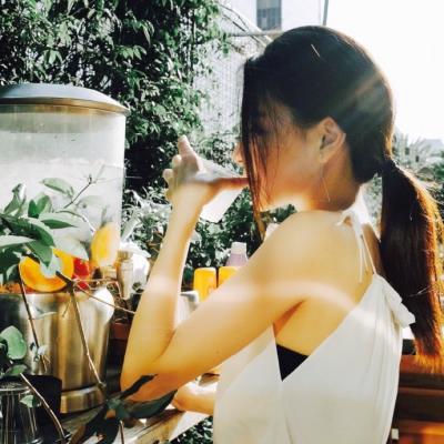 小清新文艺女生头像图片高清