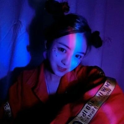 彩虹系列女生真人头像图片