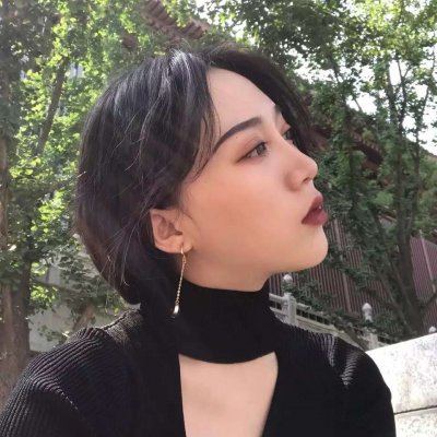 忧郁的头像女生真人图片