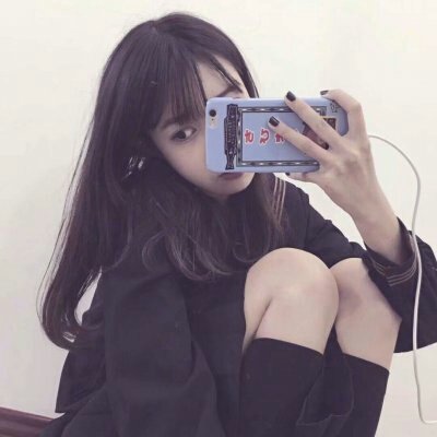 qq3人闺蜜头像一人一张真人图片