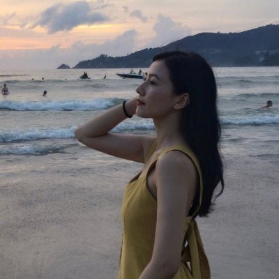 面向大海女伤感唯美头像图片