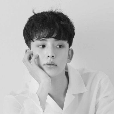 真人五官清晰高清头像男生图片