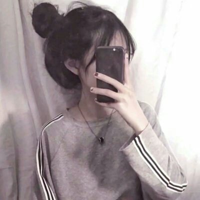 qq3人闺蜜头像一人一张真人图片