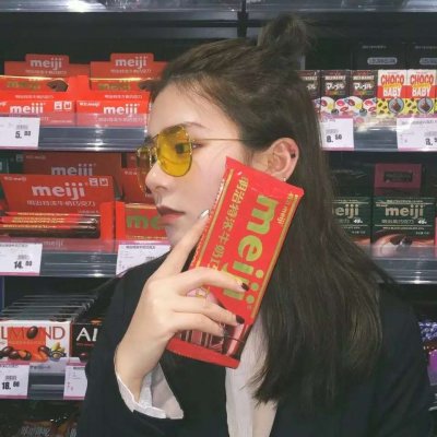 忧郁的头像女生真人图片