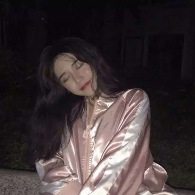 忧郁的头像女生真人图片