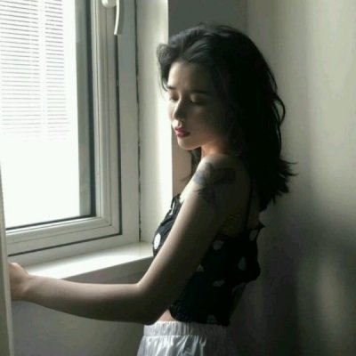 性感微信头像女生霸气高冷图片