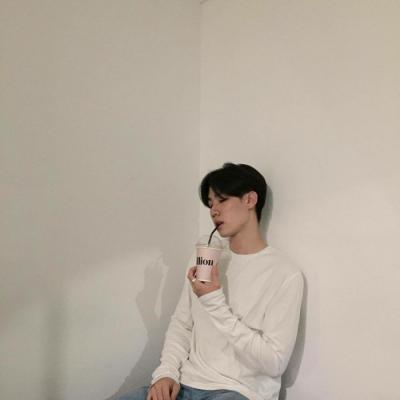 阳光唯美意境微信男头像图片
