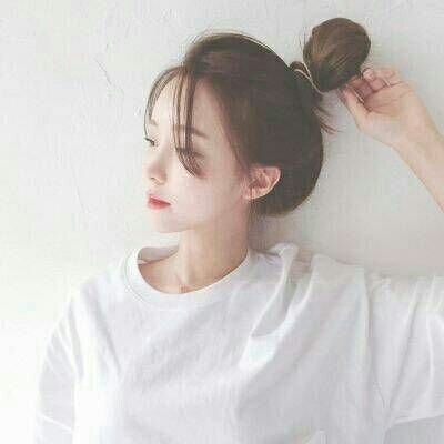 唯美头像小清新女生丸子头图片