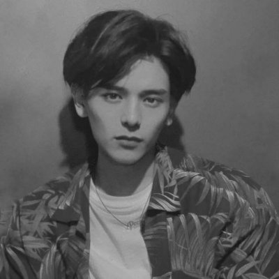 黑色真人头像男生冷酷图片